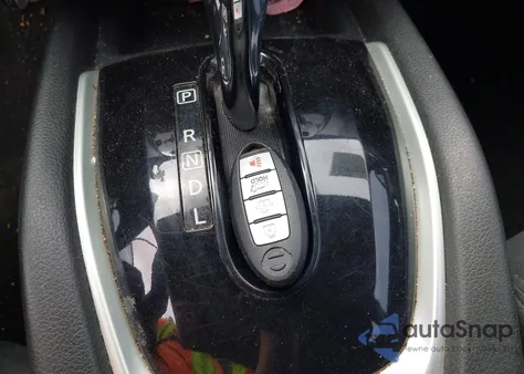 2014 Nissan Rogue Sv z USA, uszkodzony, nr VIN 5N1AT2MV3EC762558